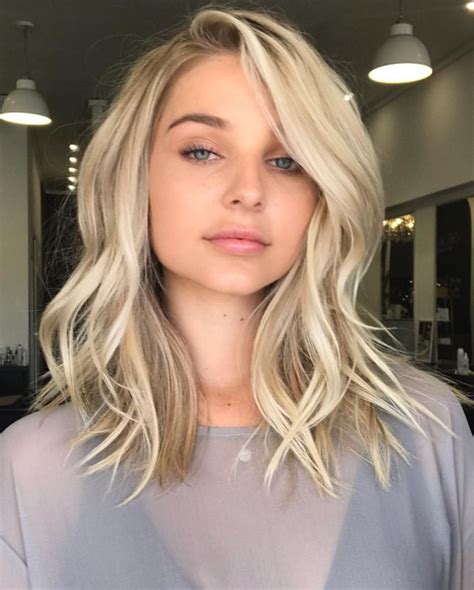 shoulder length hair styles blonde